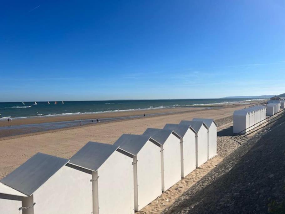 Sur La Plage / Enjoy The Beach Apartment Cabourg Exterior photo
